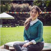 Ofrezco clases prácticas para aprender fotografía de una forma muy didáctica, con un ritmo personalizado. Desde nivel básico a avanzado. Soy profesional en fotografía, formación universitaria. Docente universitaria de fotografía